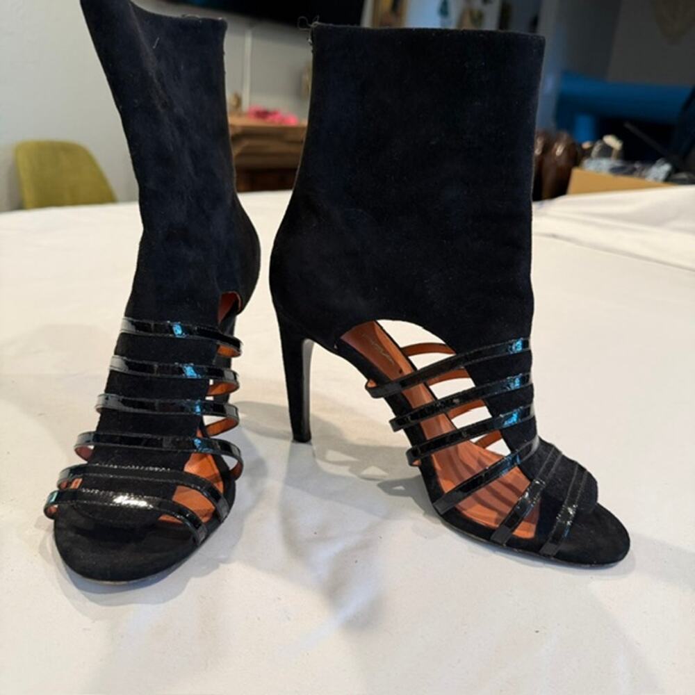 Via Spiga Black Suede Patent Leather Strappy Cage Open Toe